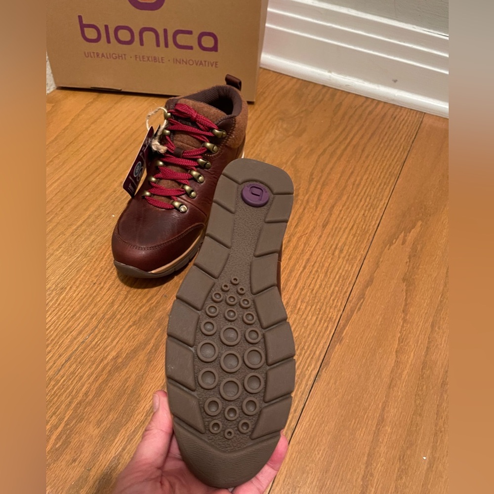 Bionica boots 🥾 NWT - Picture 2 of 6